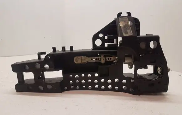 Rear door exterior handle/bracket
