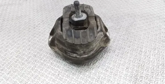 BMW 5 E60 E61 Engine mount bracket 6761092