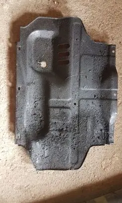 Mitsubishi Pajero Sport I Engine splash shield/under tray