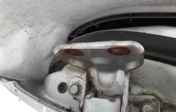 Mazda 626 Rear door lower hinge