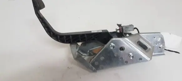 Opel Zafira B Brake pedal 13192503