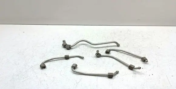 BMW 3 E90 E91 Fuel injector supply line/pipe 