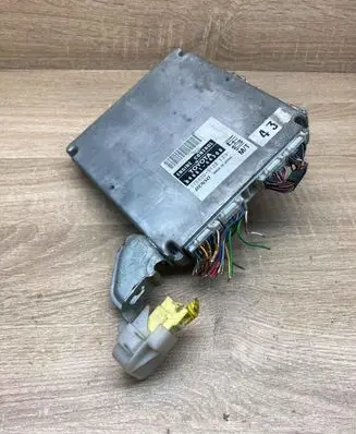 Toyota Avensis Verso Engine control unit/module ECU 8966144300 1758005123 1CDFTV