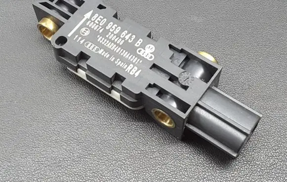 Audi A4 S4 B7 8E 8H Airbag deployment crash/impact sensor 8E0959643B