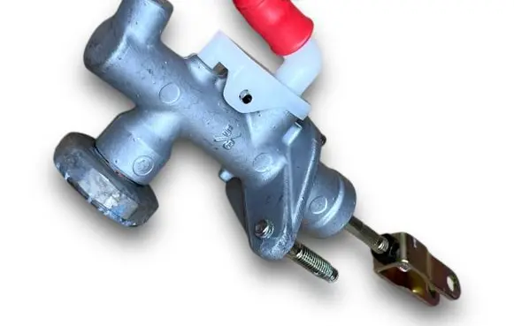 Nissan Terrano Master brake cylinder 30615MO67