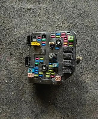 Chevrolet Captiva Fuse module 95903657
