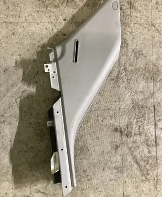 Mercedes-Benz ML W164 (C) pillar trim A1646902025