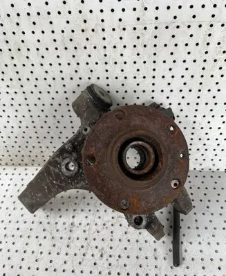 Audi A8 S8 D3 4E Rear wheel hub spindle/knuckle 