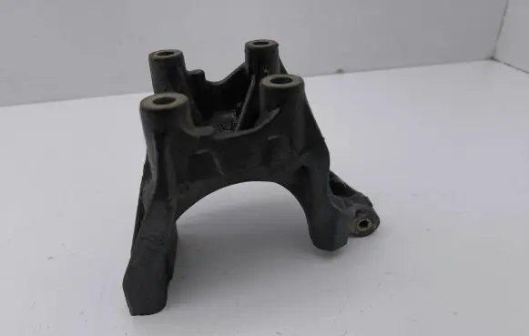 Audi A5 Engine mounting bracket 04L131159C