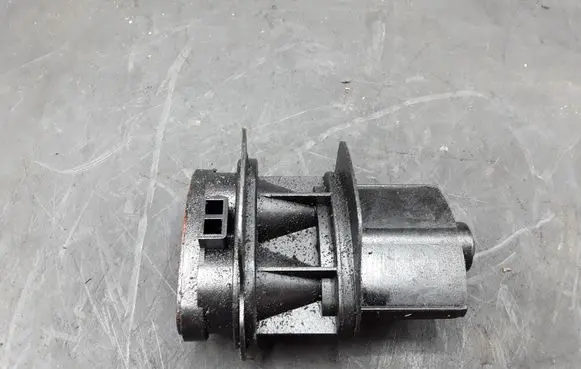 Volvo S60 Other engine bay part 3931050906