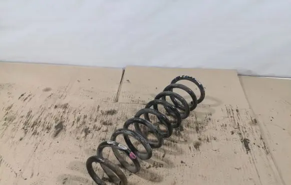 Audi A4 S4 B5 8D Rear coil spring