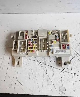 Ford Focus Fuse module 7M5T14A073DC 00183515 519243125