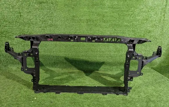 Hyundai i30 Radiator support slam panel 64105G4120