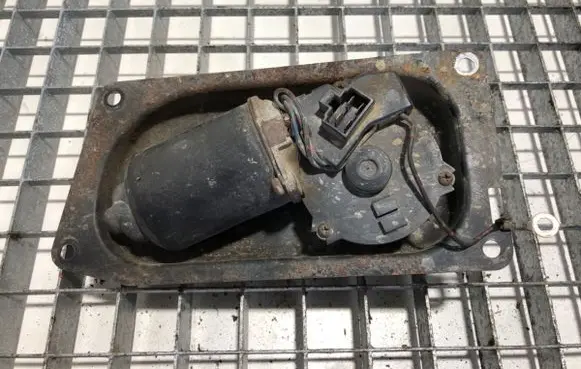 Opel Frontera B Wiper motor