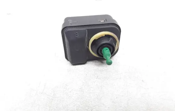 Volvo XC90 Headlight level adjustment motor