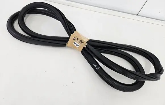 Volkswagen ID.3 Rubber seal rear door 10a867913
