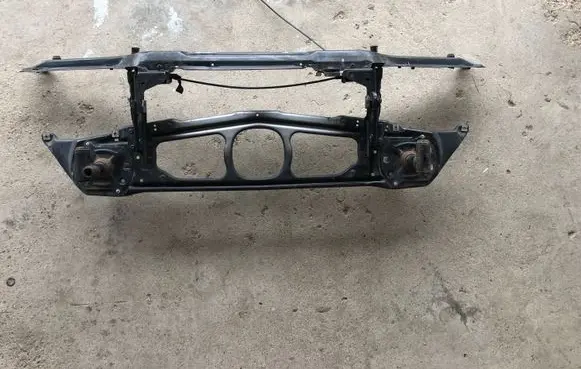 BMW 3 E46 Radiator support slam panel