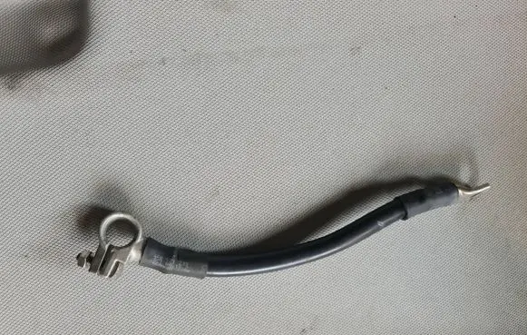 Audi A6 S6 C6 4F Positive cable (battery) 4F0971235
