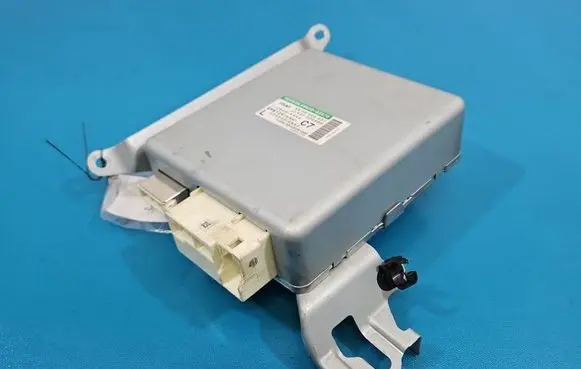 Toyota Corolla E140 E150 Central body control module 8965002570 IMPRK1593235