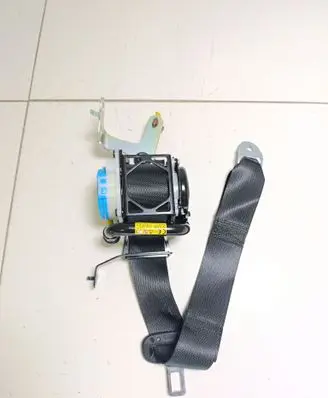 Toyota C-HR I Rear seatbelt 73370F4010