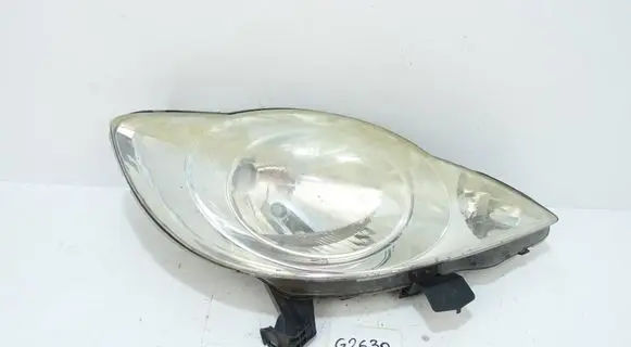Peugeot 107 Headlight/headlamp 811100H030