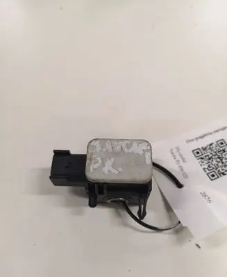 Hyundai Santa Fe Airbag deployment crash/impact sensor 959202B000