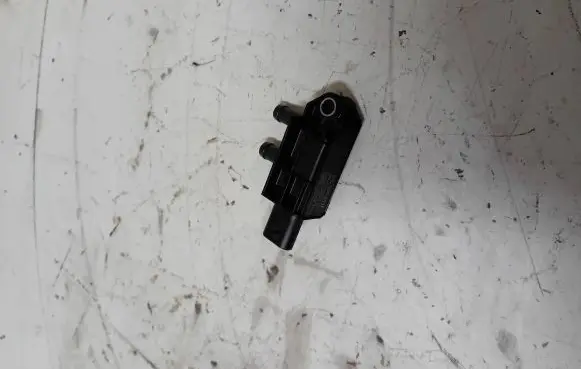 Volkswagen Golf VII Exhaust pressure sensor 04L906051F 57051530