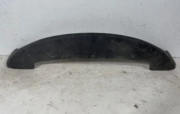 Front bumper lip
