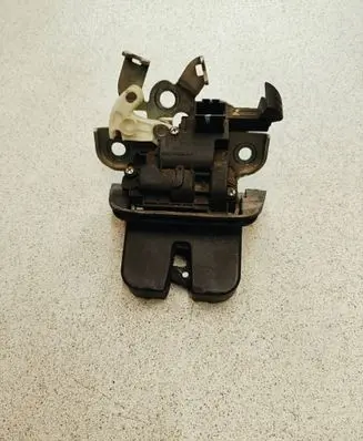 Audi Q7 4L Tailgate/trunk/boot lock/catch/latch 4F9827505