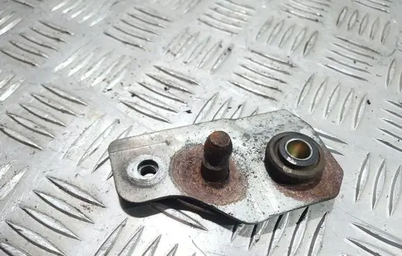 Mitsubishi Outlander Other engine bay part