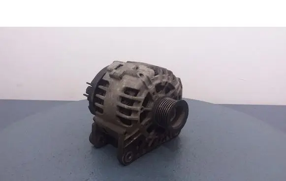 Renault Scenic II - Grand scenic II Generator/alternator 8200306032B