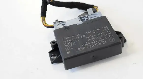Mercedes-Benz E W212 Parking PDC control unit/module A0009008004