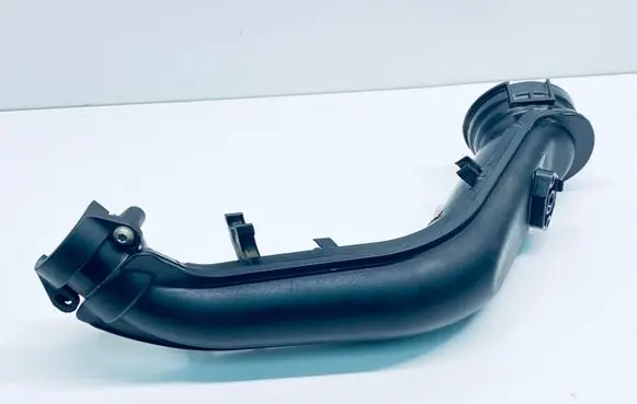 Volkswagen Jetta VI Intercooler hose/pipe 03C145673N