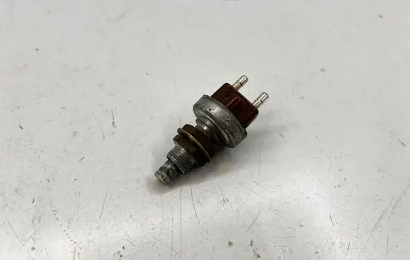 Mercedes-Benz G W460 Brake pedal sensor switch 190130
