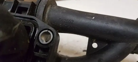 Ford Focus Thermostat 9670253780 042652