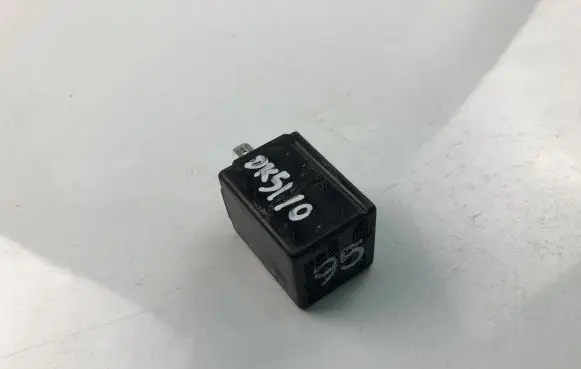 Volkswagen Golf V Other relay 701955200