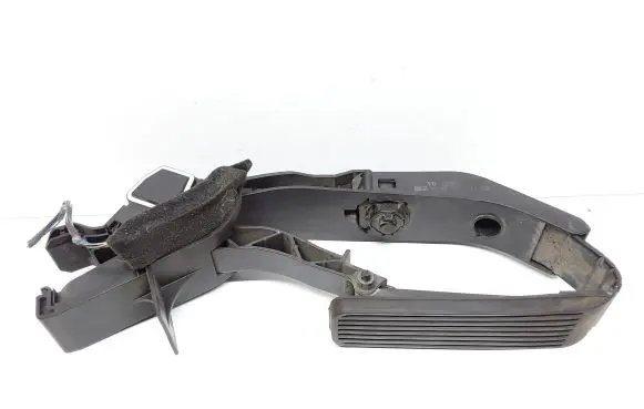 Mercedes-Benz E W211 Accelerator throttle pedal A2113000404 A2113010001