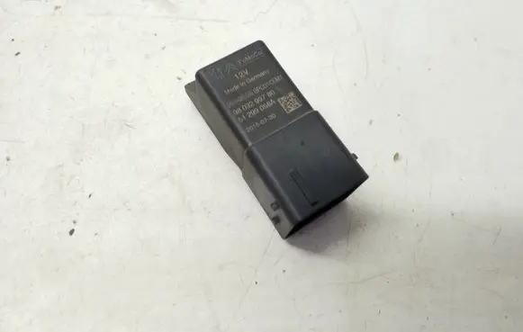 Ford Mondeo MK V Glow plug pre-heat relay 9803299780 51299058A