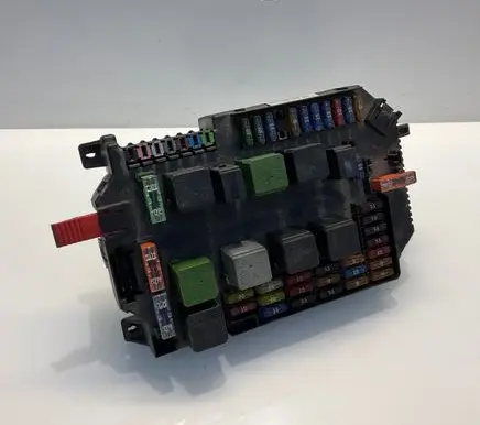 Mercedes-Benz S W221 Fuse module A2219002600 30S10015656 A2215451601
