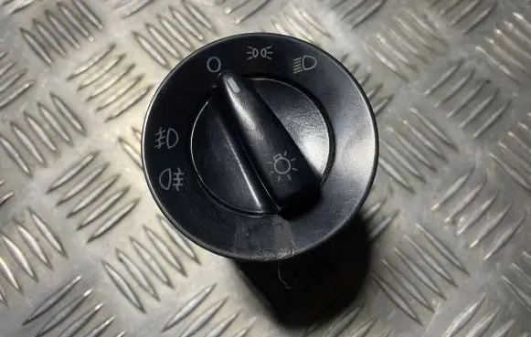 Volkswagen Polo III 6N 6N2 6NF Light switch 1C0941531A 04052031 010K07920
