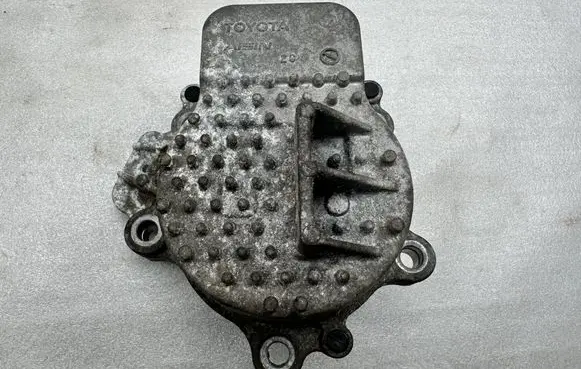 Toyota Prius (XW20) Water pump 1037F125020