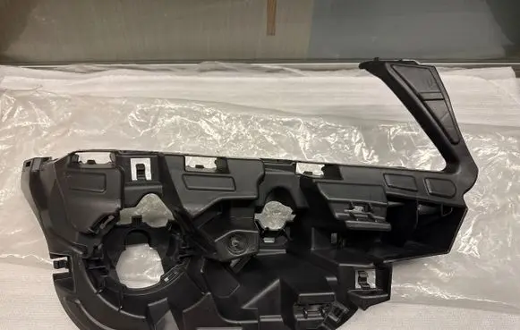 BMW X3 F25 Front bumper mounting bracket 7212956