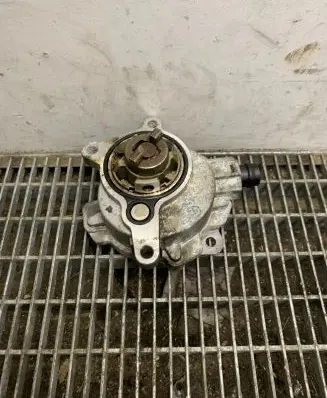 Ford Mustang VI Vacuum pump BB5E2A451BD
