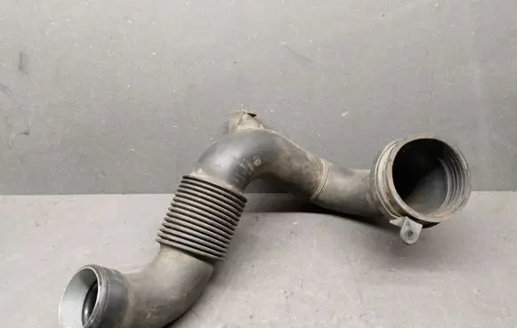 Audi A8 S8 D3 4E Air intake duct part 057129609C
