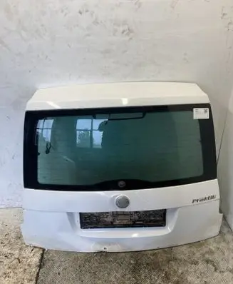 Skoda Praktik (5J8) Rear windscreen/windshield window 