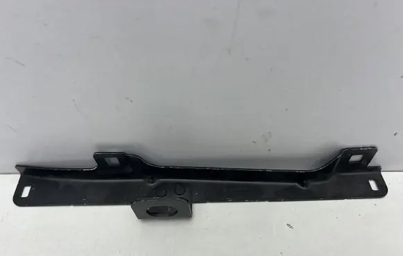 Mercedes-Benz SL R231 Fender mounting bracket A2318801814