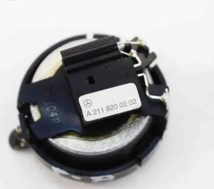 Mercedes-Benz GLA W156 Front door speaker A2118200202