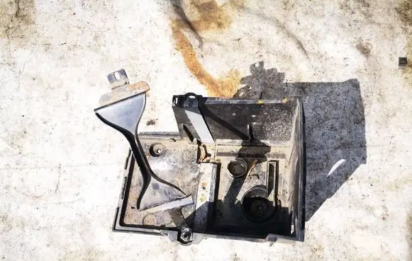 Volvo C30 Battery box tray 30667941