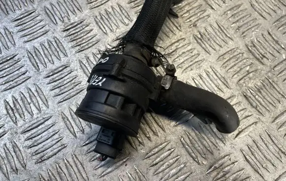 Toyota Yaris Coolant heater control valve 