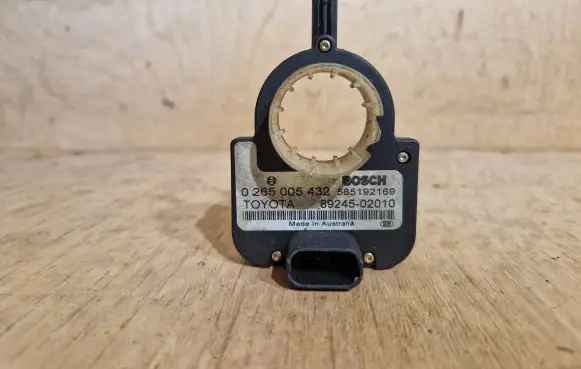 Toyota Avensis T250 Steering angle sensor 0265005432 8924502010 BOSCH